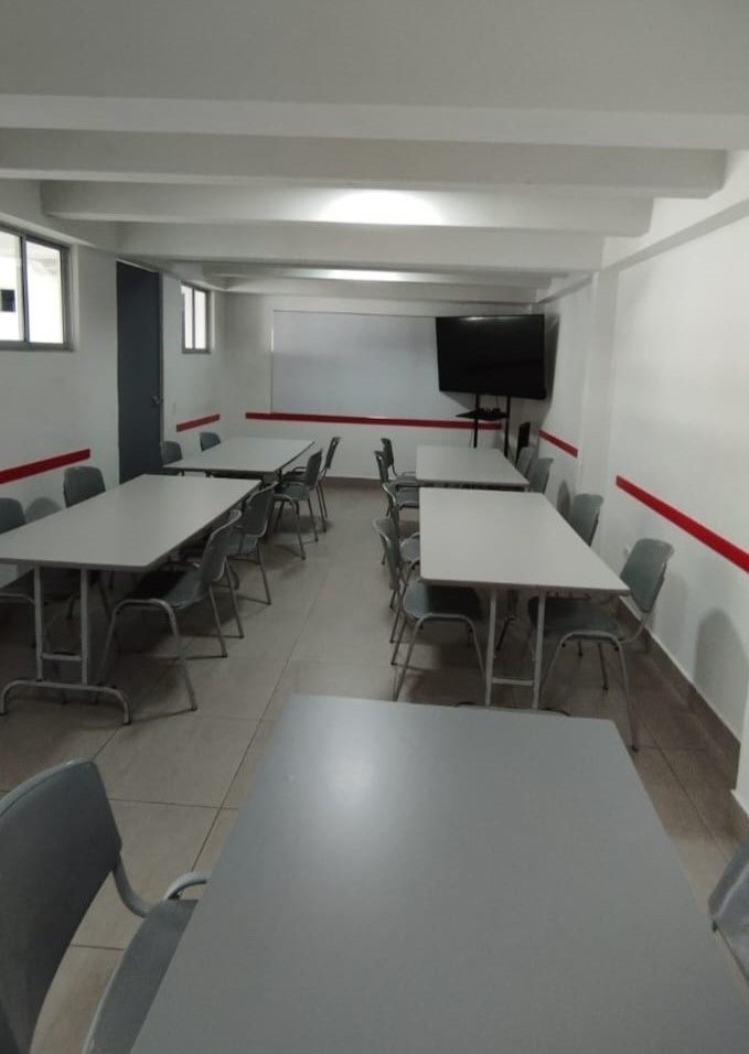 Aulas completamente equipadas